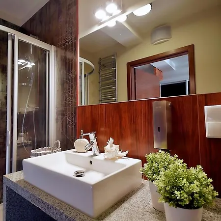 402 W Pieciogwiazdkowym Royal Tulip 200m Plaza Dobruk 公寓 科沃布热格